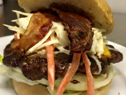 照片: Krazy Bones Barbeque am L&amp;ouml;nsstein